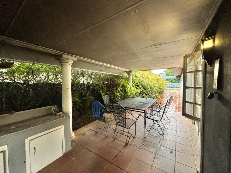 5 Bedroom Property for Sale in Flamwood North West